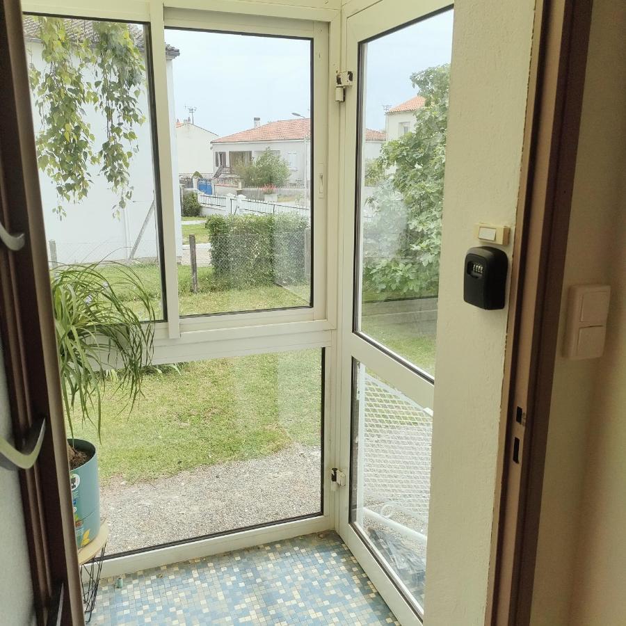 Charmante Maison Entre Mer Et Campagne La Jarrie Экстерьер фото